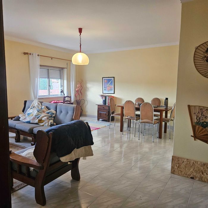 Quarto para arrendar