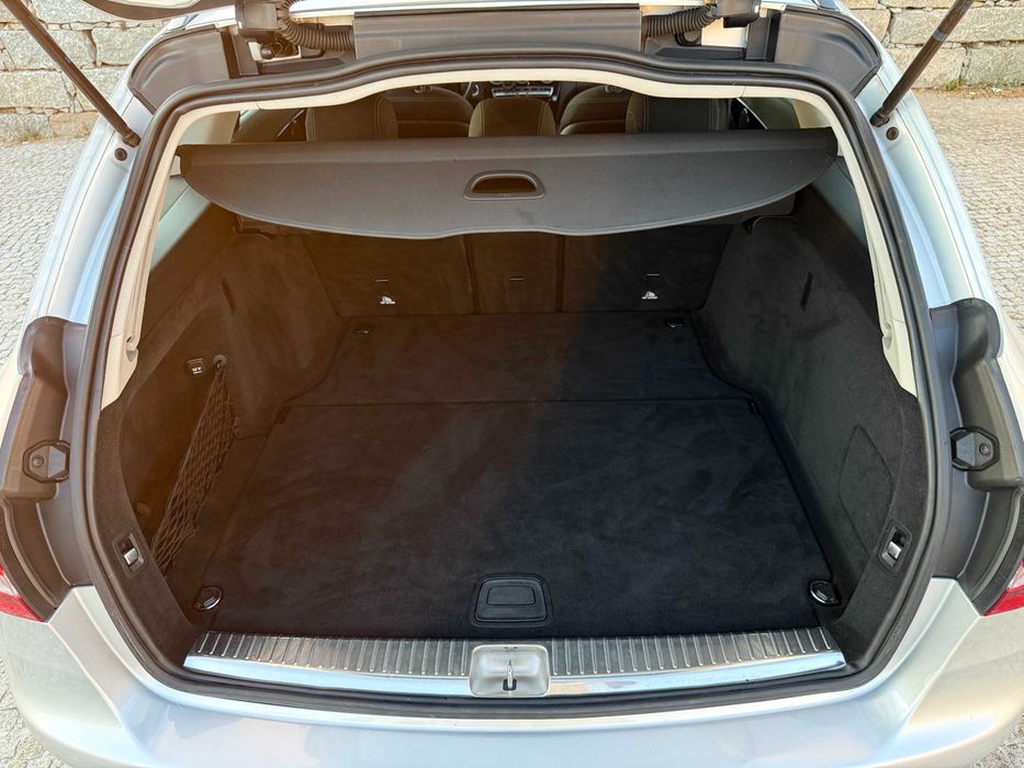 Mercedes-Benz C 180 BlueTEC Station 1.6 — Excelente estado