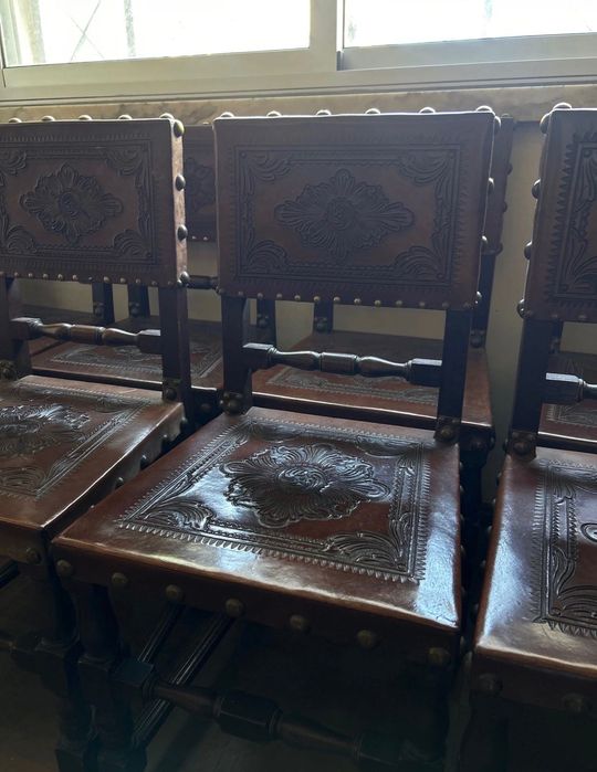 Mesa de jantar com 6 cadeiras