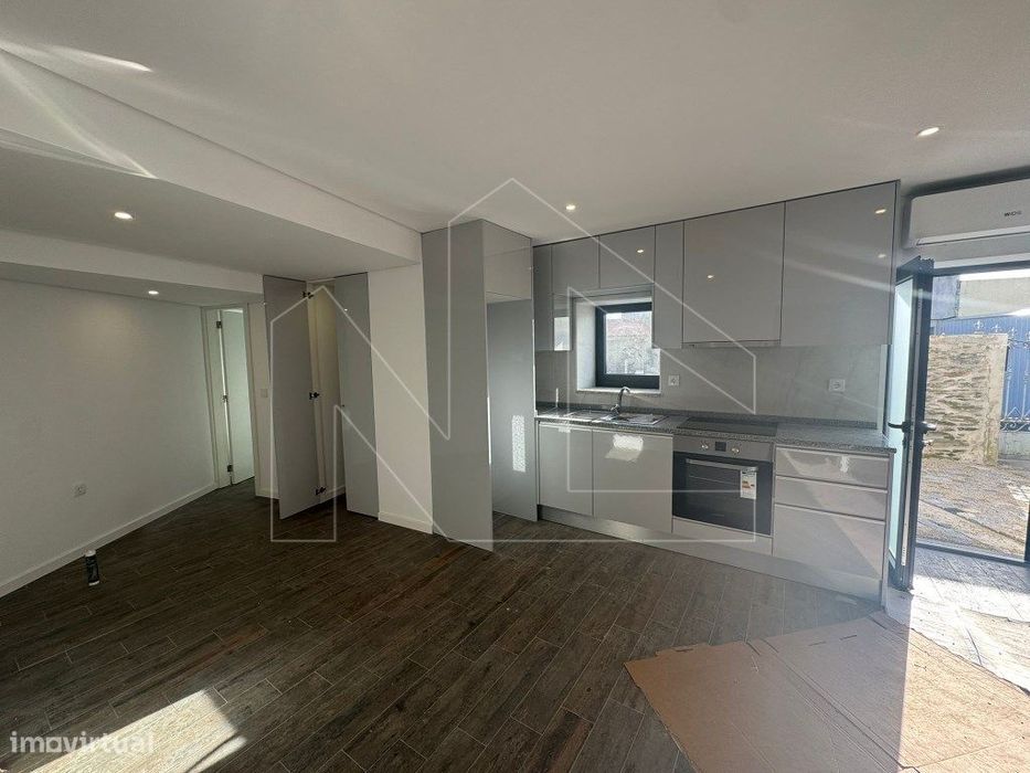 Moradia T2 remodelada em Salreu