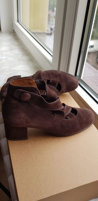 Sprzedam buty damskie zamszowe firmy Gabor