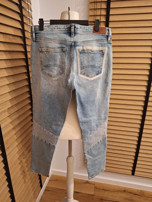 Tommy Hilfiger, damskie spodnie dżinsowe 7/8, r. 26/32