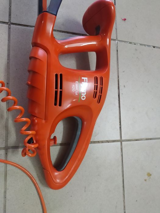 Nożyce elektryczne Husqvarna Flymo Easicut 420
