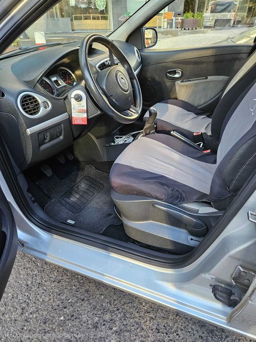 Renault Clio 1.1 Gasolina | 2012 | Pronto a Fazer Muitos Mais Quilómetros