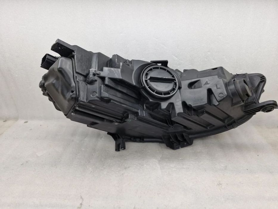 audi a4 b9 lift lampa lewa przód 8w0941011