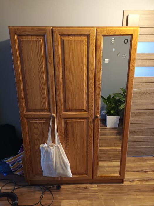 Szafa sosnowa duża z lustrem