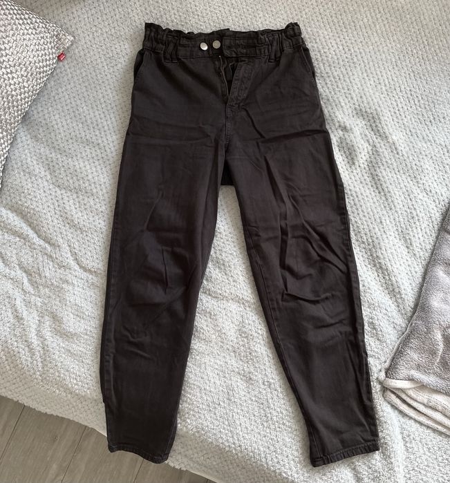 Czarne długie spodnie