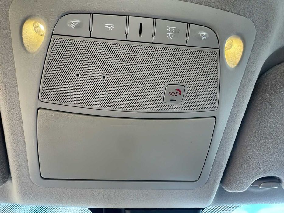 Nissan LEAF SL      2019