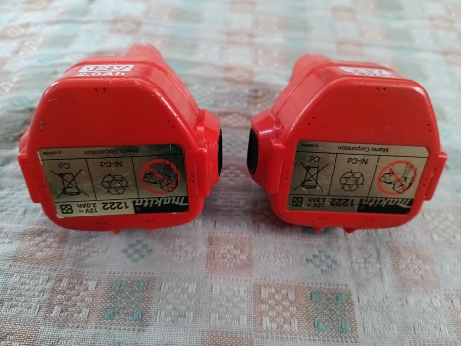 Зарядное устройство,аккумуляторы Makita
