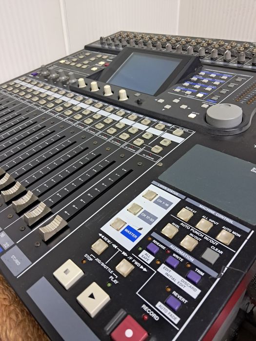 Mikser cyfrowy  tascam DM-24 mikser muzyczny