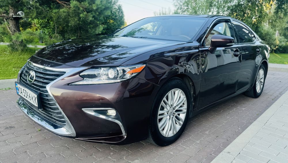 Продам Lexus ES250 2018 рік 2.5 газ/бензин АВТОМАТ після прильоту шахеда!