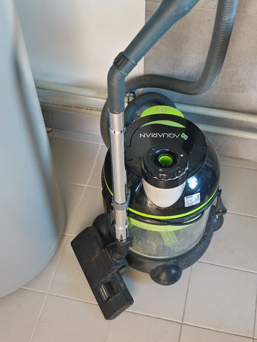 Odkurzacz piorący mpm Turbo o mocy 2400 W