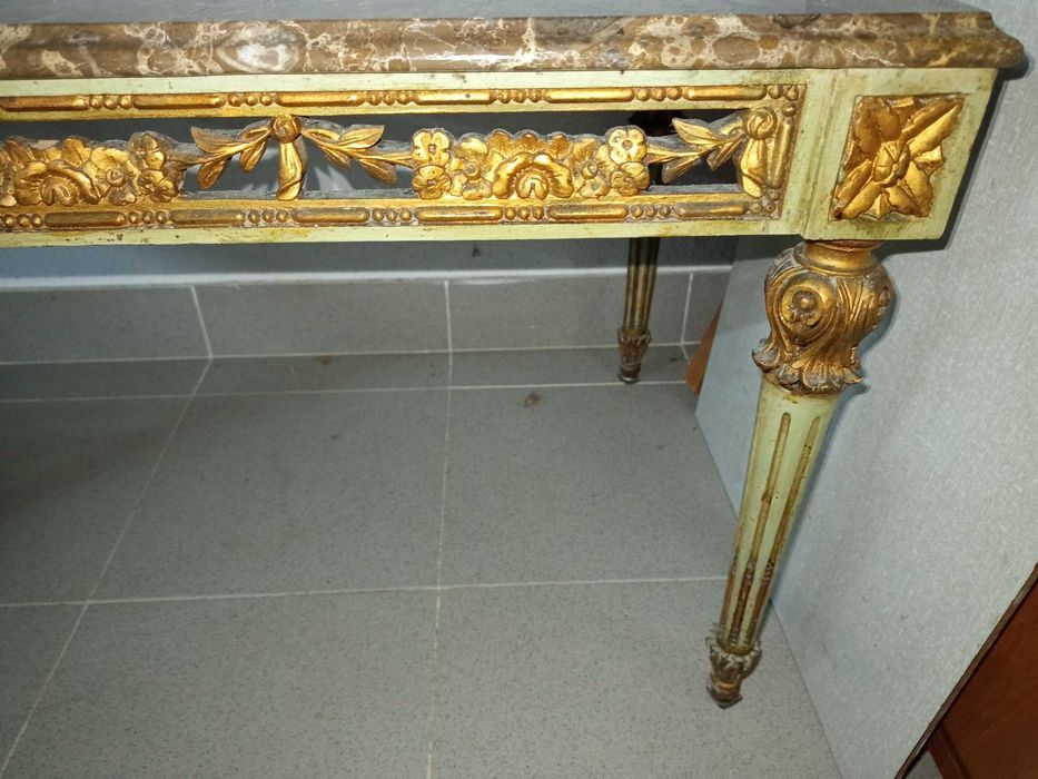 mesa de centro, com estilo, com pedra mármore 0,95mx0,50mx0,48malt