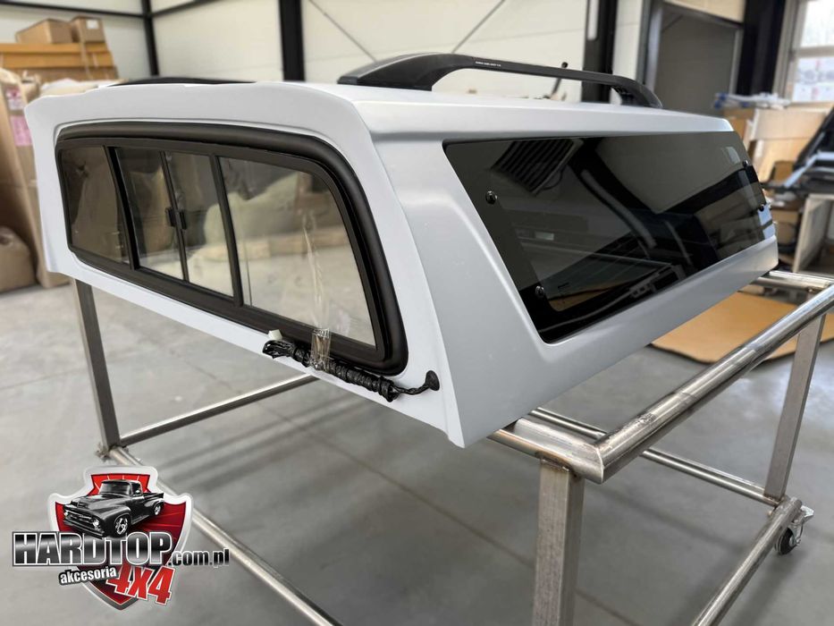 Zabudowa paki Hardtop Isuzu D-Max 2020+ Szyby uchylne