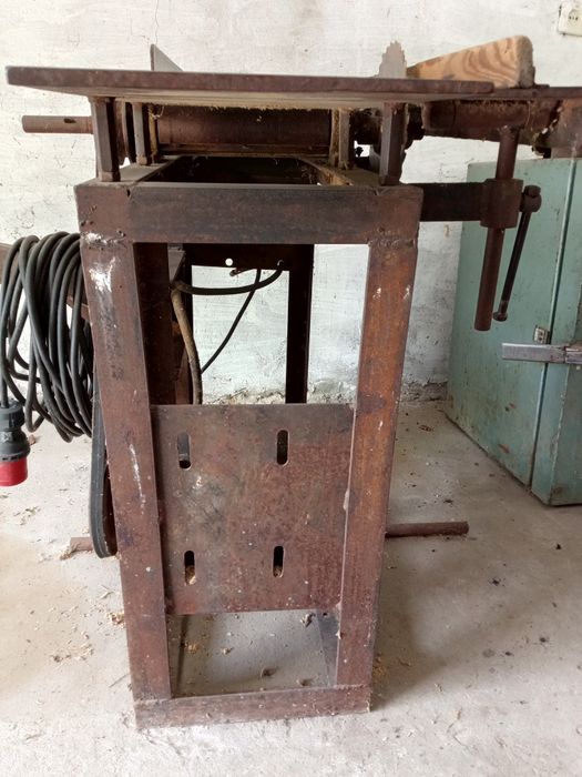 Циркулярна пила з фуганком