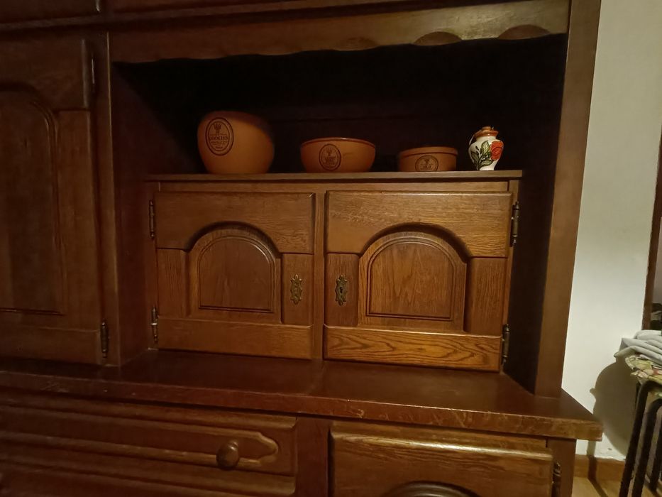 Móvel de sala em madeira holandesa