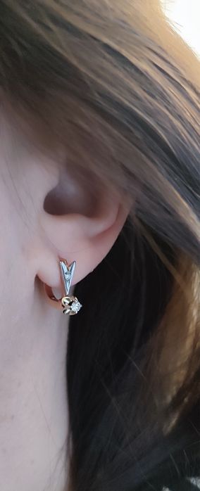 Золоті сережки з діамантами .Золотые серьги с бриллиантами