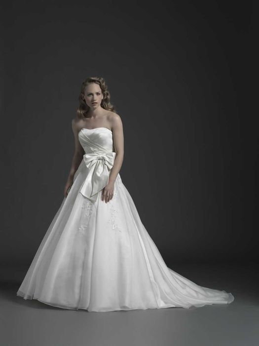 Suknia ślubna Sincerity Bridal s. 34/36