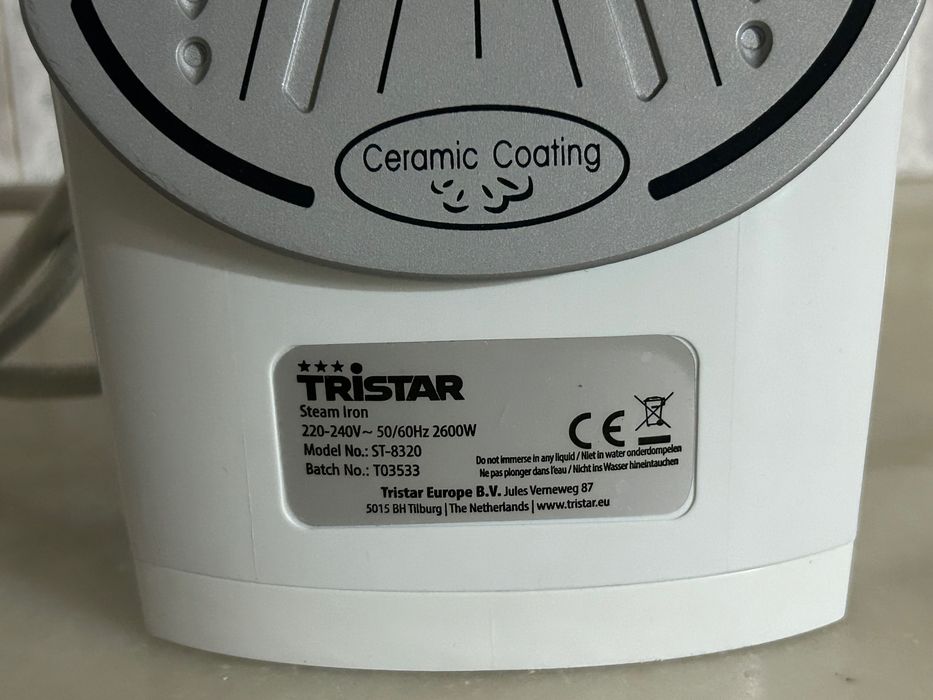 Ferro de engomar a vapor Tristar ST-8320 novo