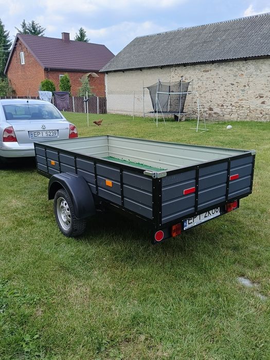 Przyczepka samochodowa