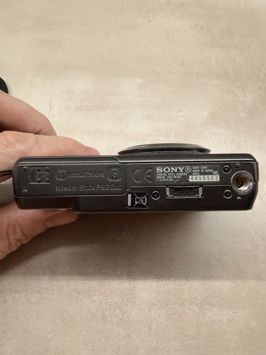 Цифровой фотоаппарат Sony DSC-W300