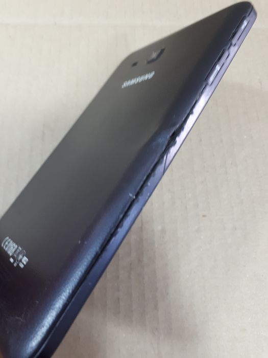 Планшет Samsung Galaxy Tab 3 (Sm-T116).  7 дюймов"