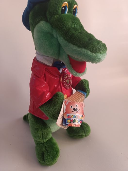 Мягкая игрушка крокодил Гена.
