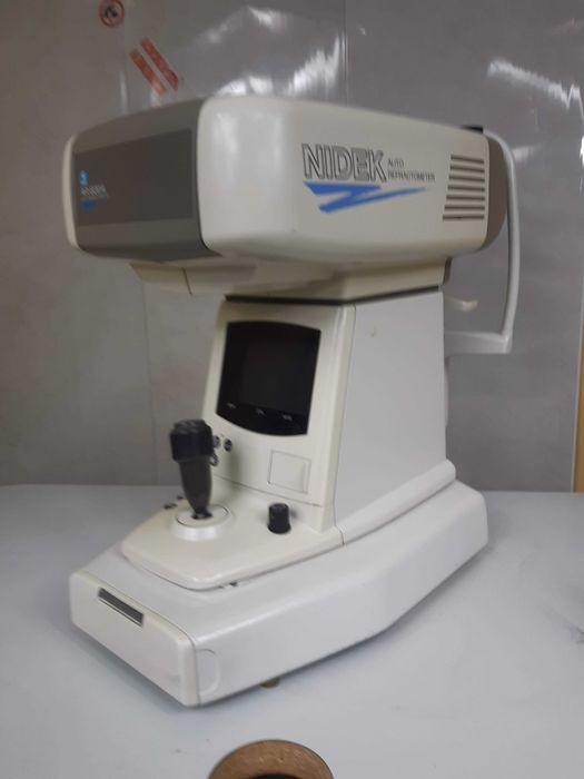 Autorefraktometr Nidek AR-600 S / okulistyczny