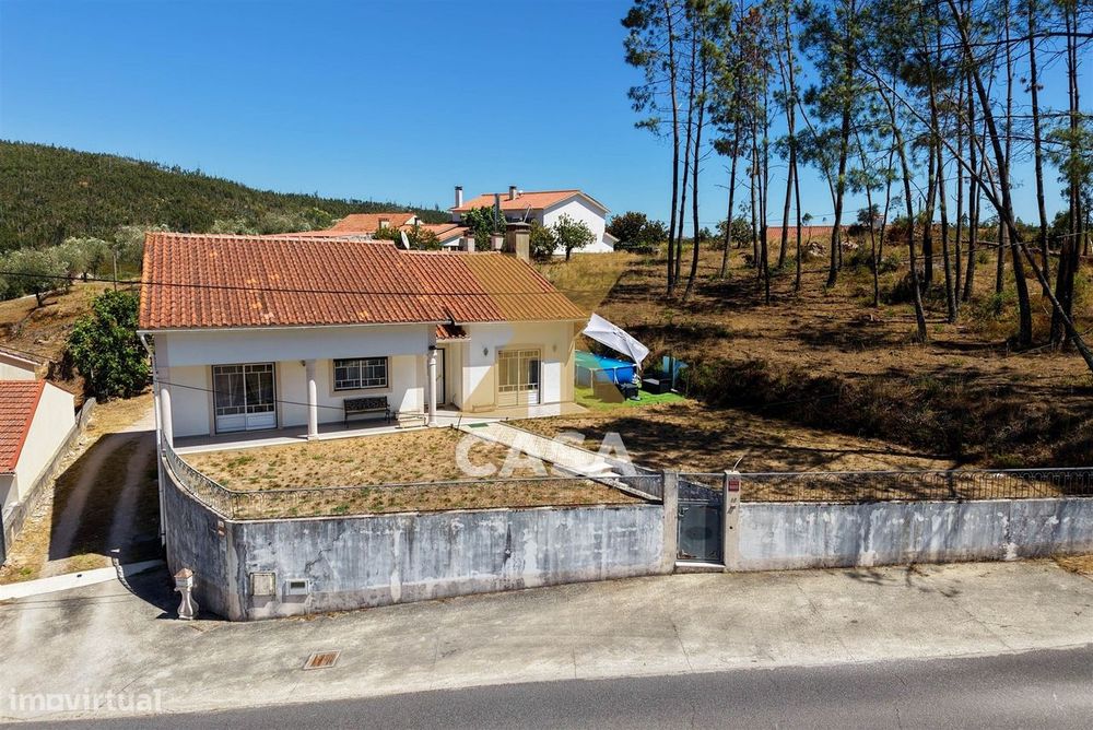 T4 Detached House for Sale in Urqueira, Ourém