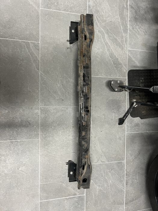 Reforço Parachoques Traseiro BMW F10 F11