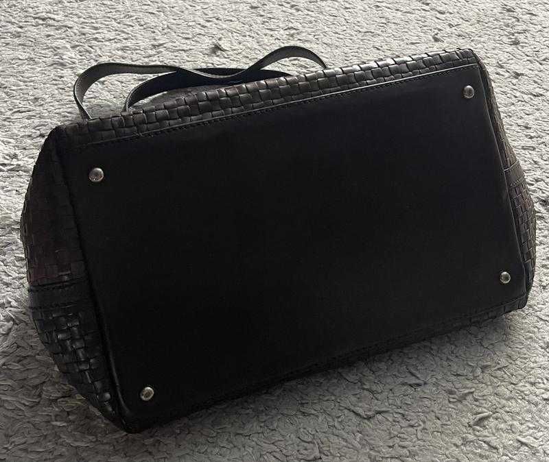 Оригинал.фирменная,стильная сумка из плетеной кожи max mara