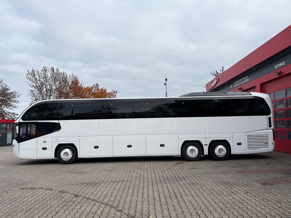 Autobus Neoplan Cityliner L / 62 pax / leasing / german bus