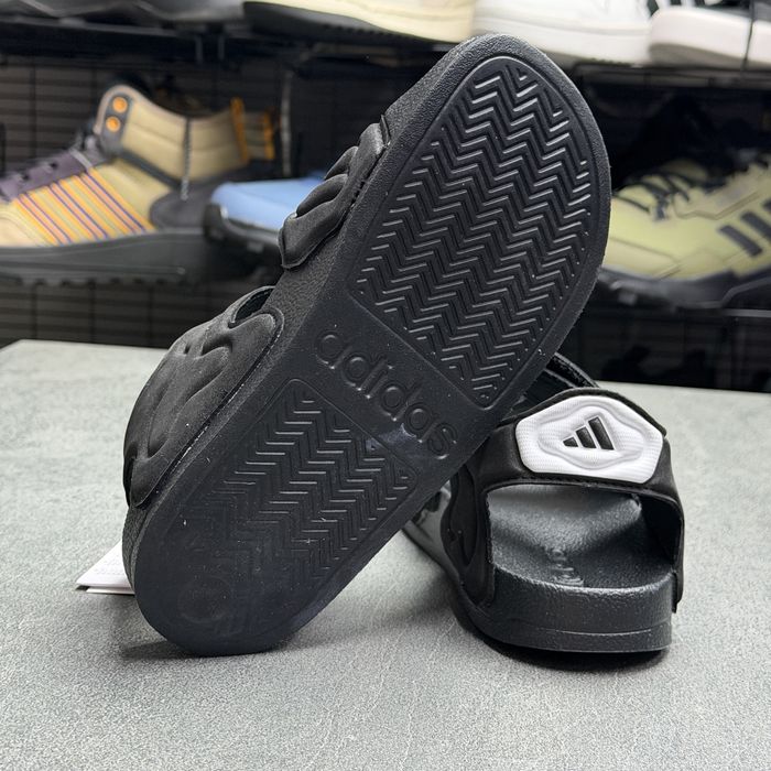 ОРИГІНАЛ 100% Дитячі босоніжки  адідас Adidas HQ0114 /31р.