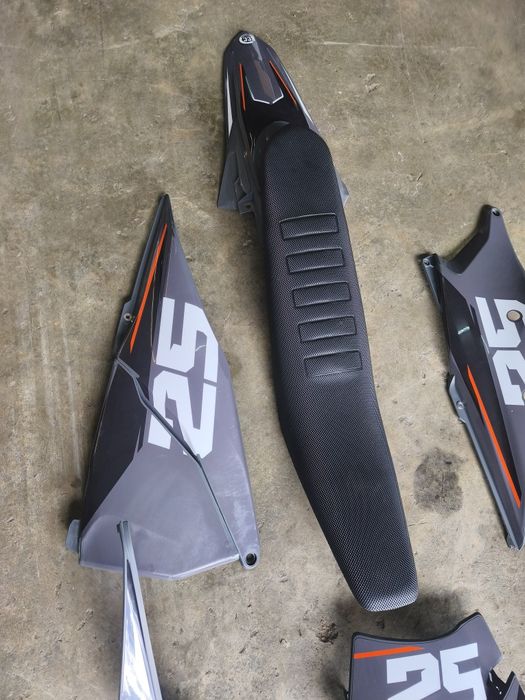 vendo kit plásticos KTM 2022 como novo
