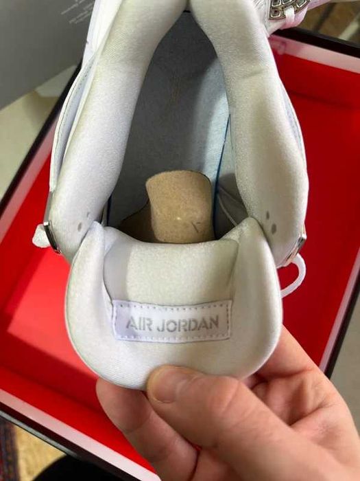 Jordan_4_Retro_Pure_Money Rozmiar 39