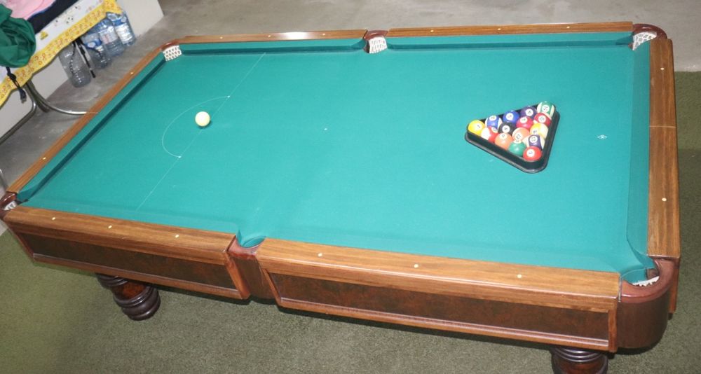 Mesa de snooker e acessórios