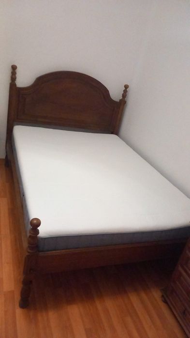 Mobília de quarto em madeira – conjunto completo