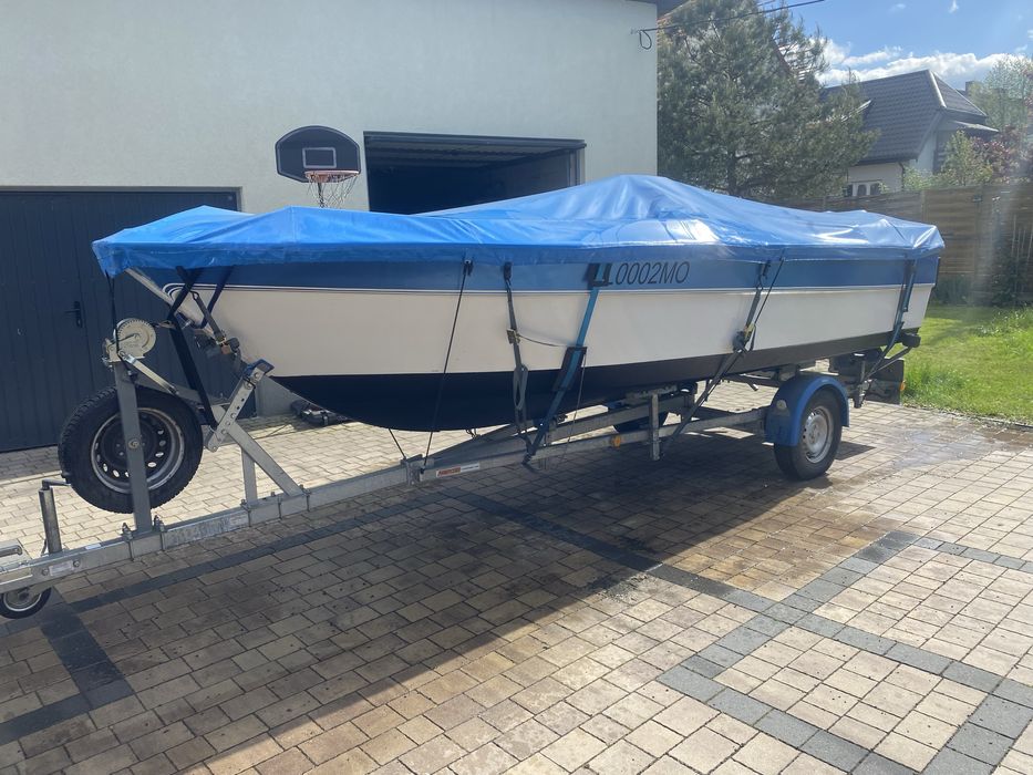 Łódź wędkarska motorowa 5,2 m, 115km