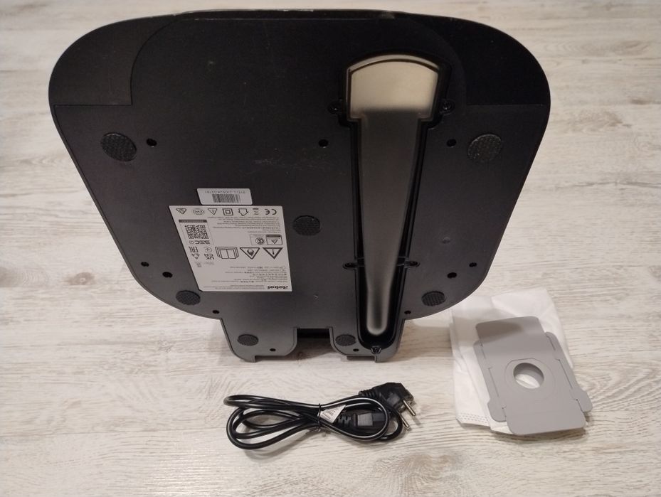 Sprawna Stacja Ładowania Samoopróżniająca Clean Base Irobot Roomba i3+