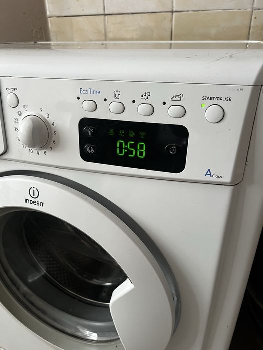 Стиральная машинка Indesit