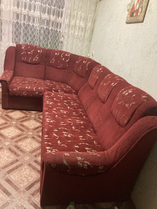Продам диван угловой