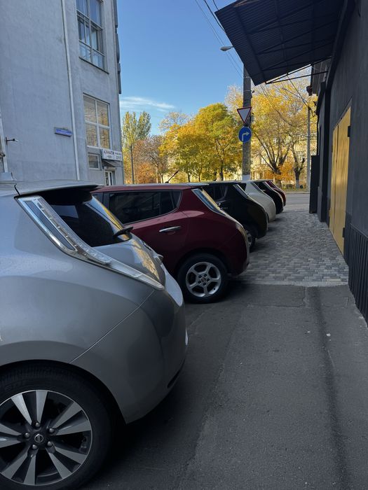 Авто под выплату Nissan leaf