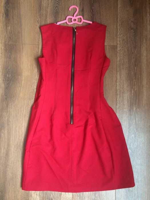 Плаття червоного кольору