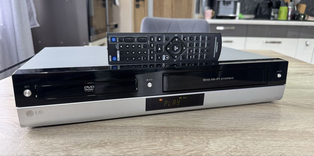 LG V190 #Magnetowid VHS DVD #Combo #6HD #Hi-Fi Stereo #DivX #Pilot