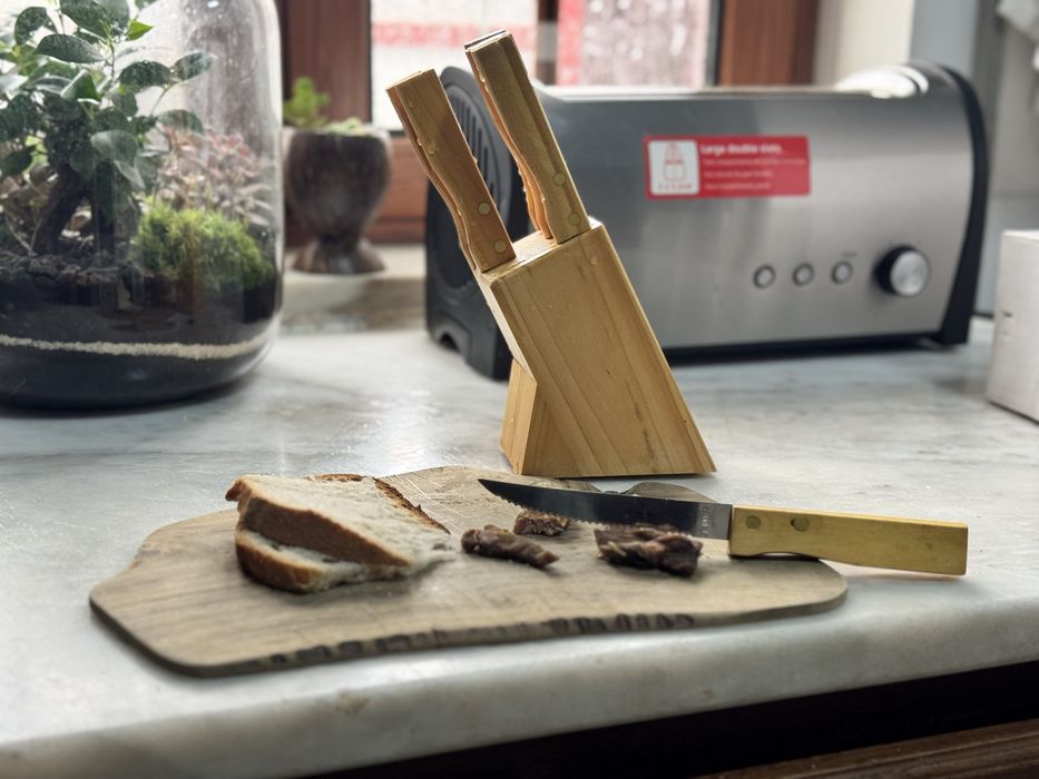 96 conjuntos Rusticos de facas de madeira com suporte 2€