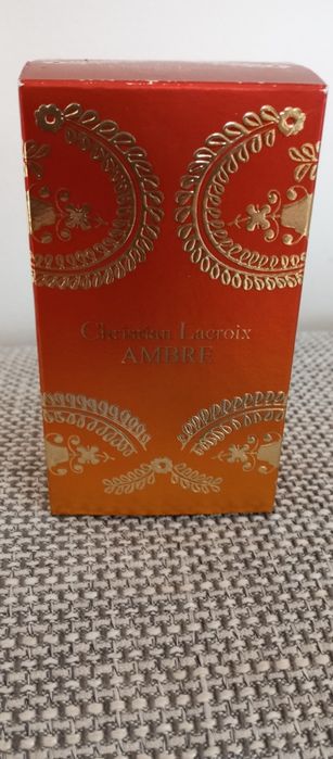 Christiana Lacroix Ambrę Avon
