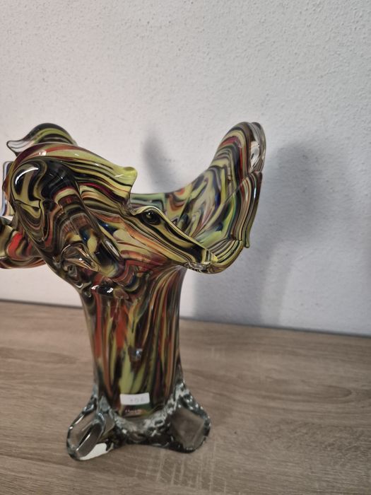 Peças de vidro artesanais – arte vidreira da Marinha Grande
