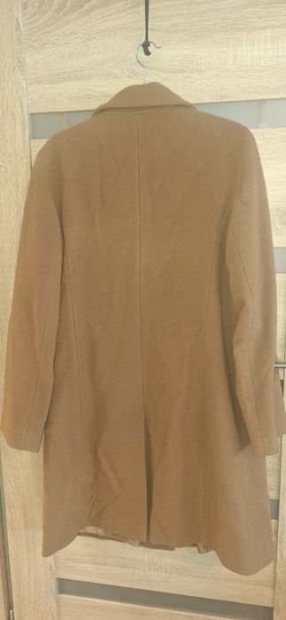 Karmelowy damski płaszcz 44
