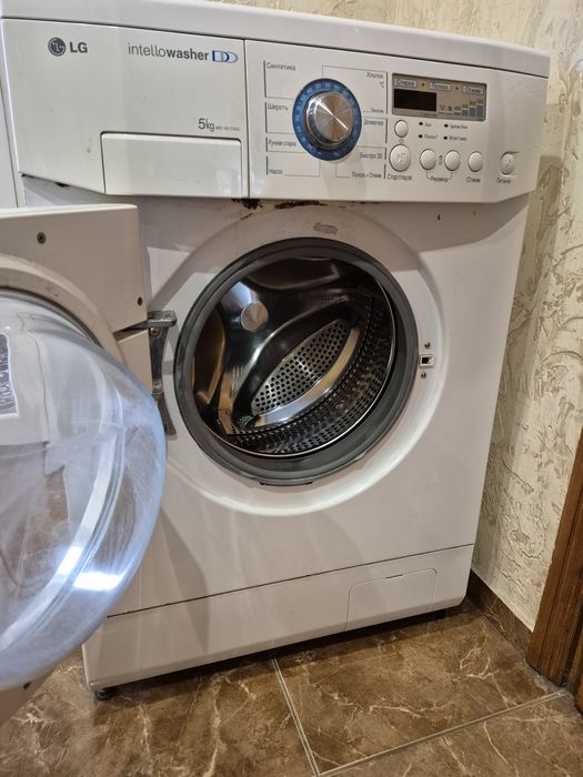 Пральна машинка в дуже доброму стані. Доставка безкоштовна.