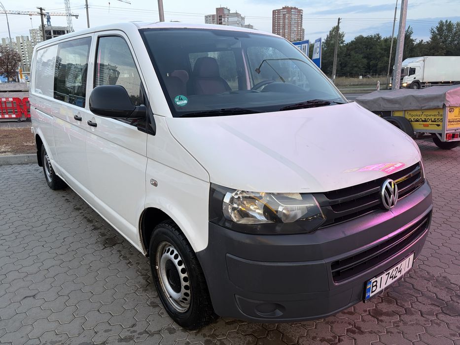 Volkswagen Transporter T5 2011 рік